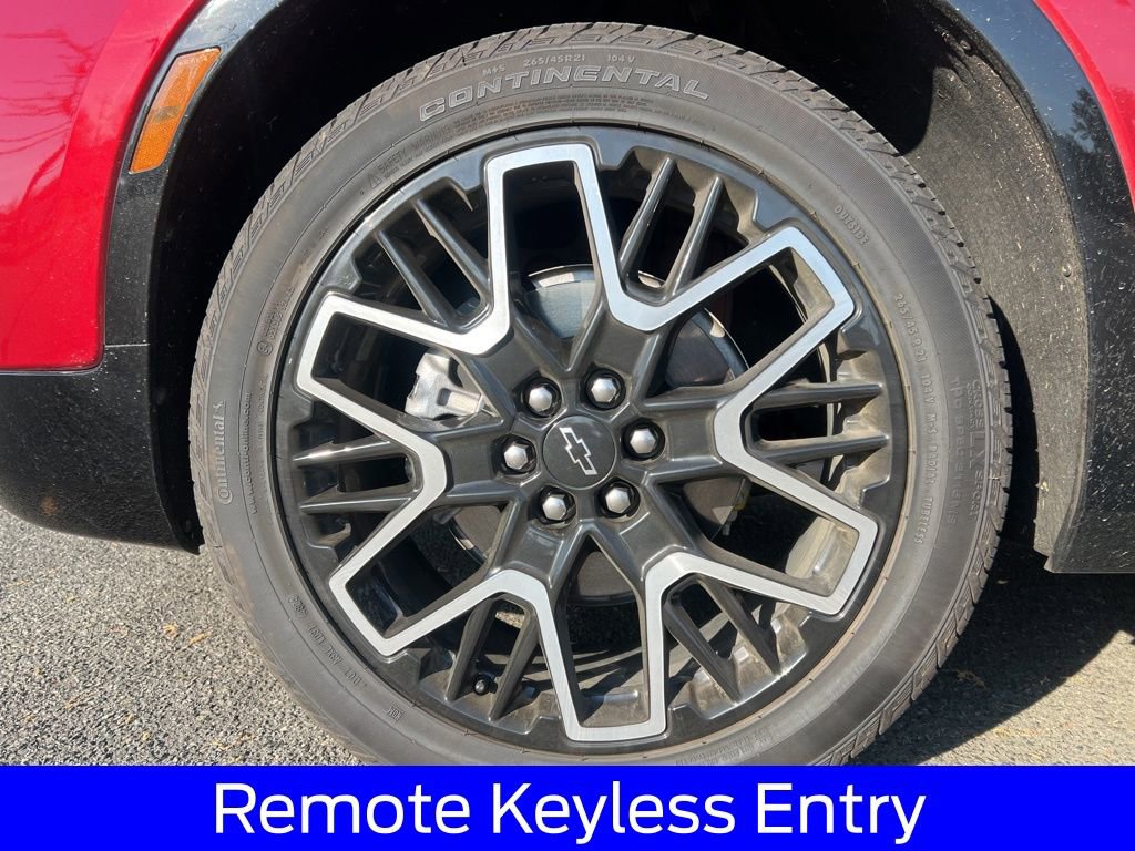 Certified 2025 Chevrolet Blazer RS w/ Driver Confidence II Package image 11