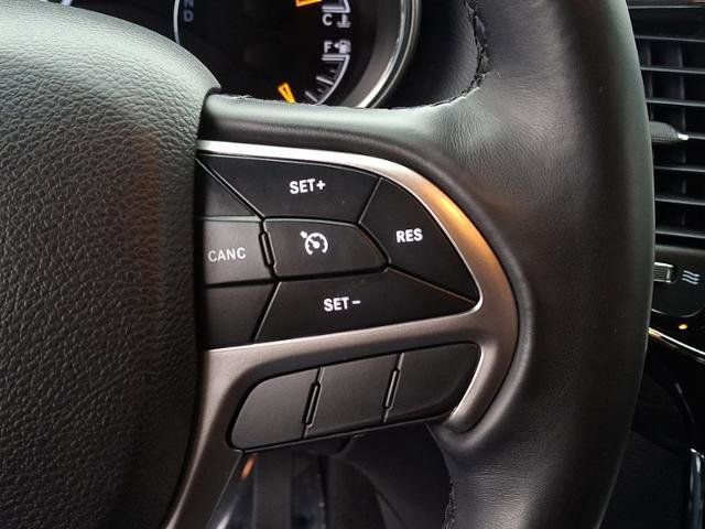 Used 2020 Jeep Grand Cherokee Laredo w/ 18" Wheel & 8.4" Radio Group image 25