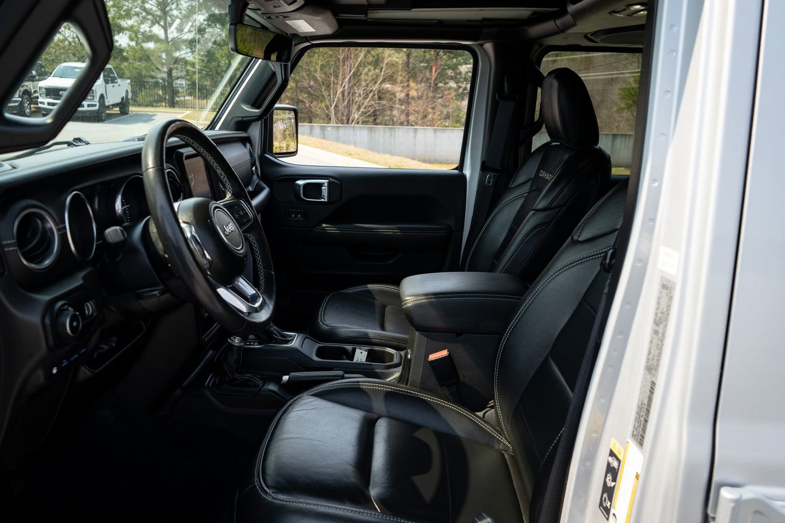 Used 2023 Jeep Wrangler Unlimited Sahara w/ Cold Weather Group image 14