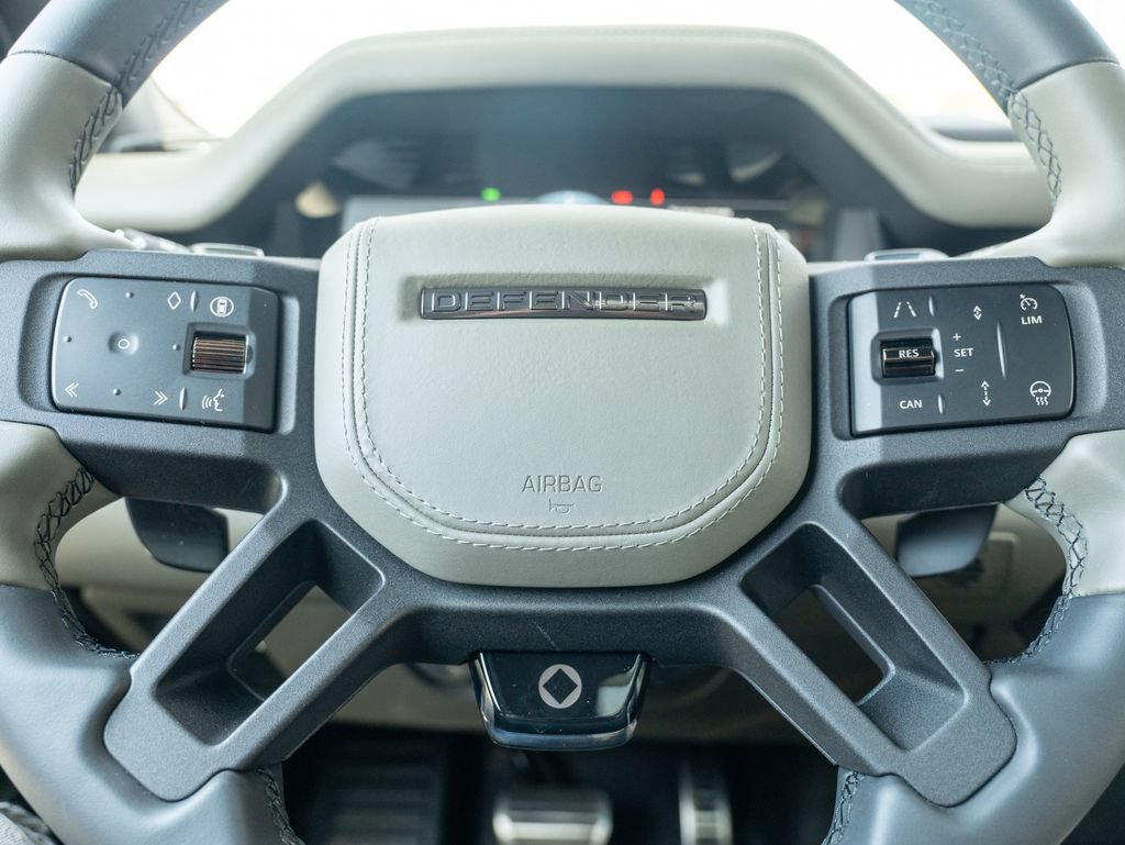 Used 2025 Land Rover Defender 110 AWD/4WD image 14