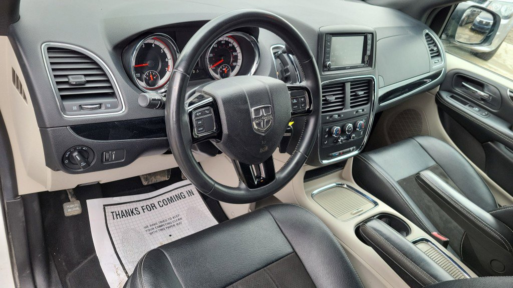 Used 2019 Dodge Grand Caravan SXT image 19