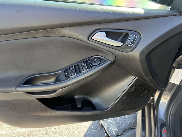 Used 2016 Ford Focus ST FWD image 16