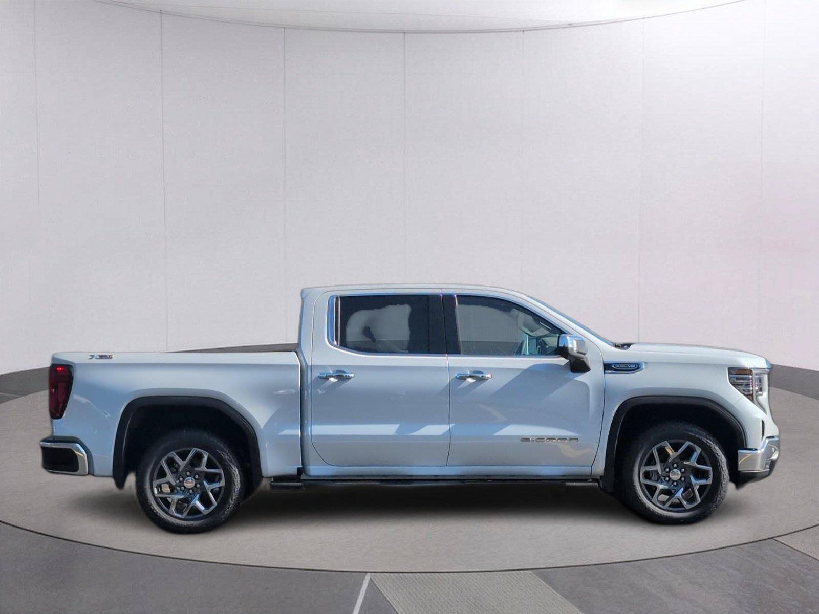 New 2026 GMC Sierra 1500 SLT w/ SLT Premium Plus Package AWD/4WD image 8