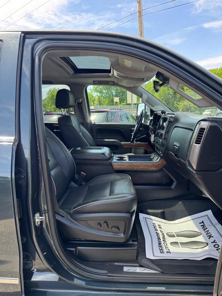 Used 2018 Chevrolet Silverado 3500 High Country w/ Duramax Plus Package AWD/4WD image 19