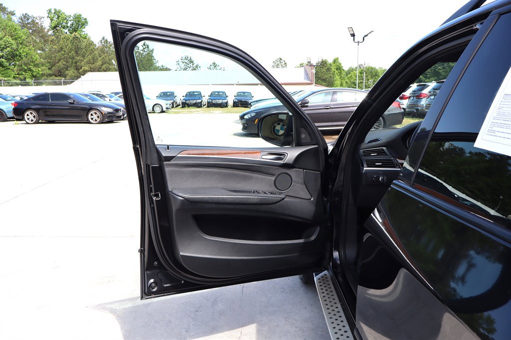 Used 2012 BMW X5 xDrive50i AWD/4WD image 30