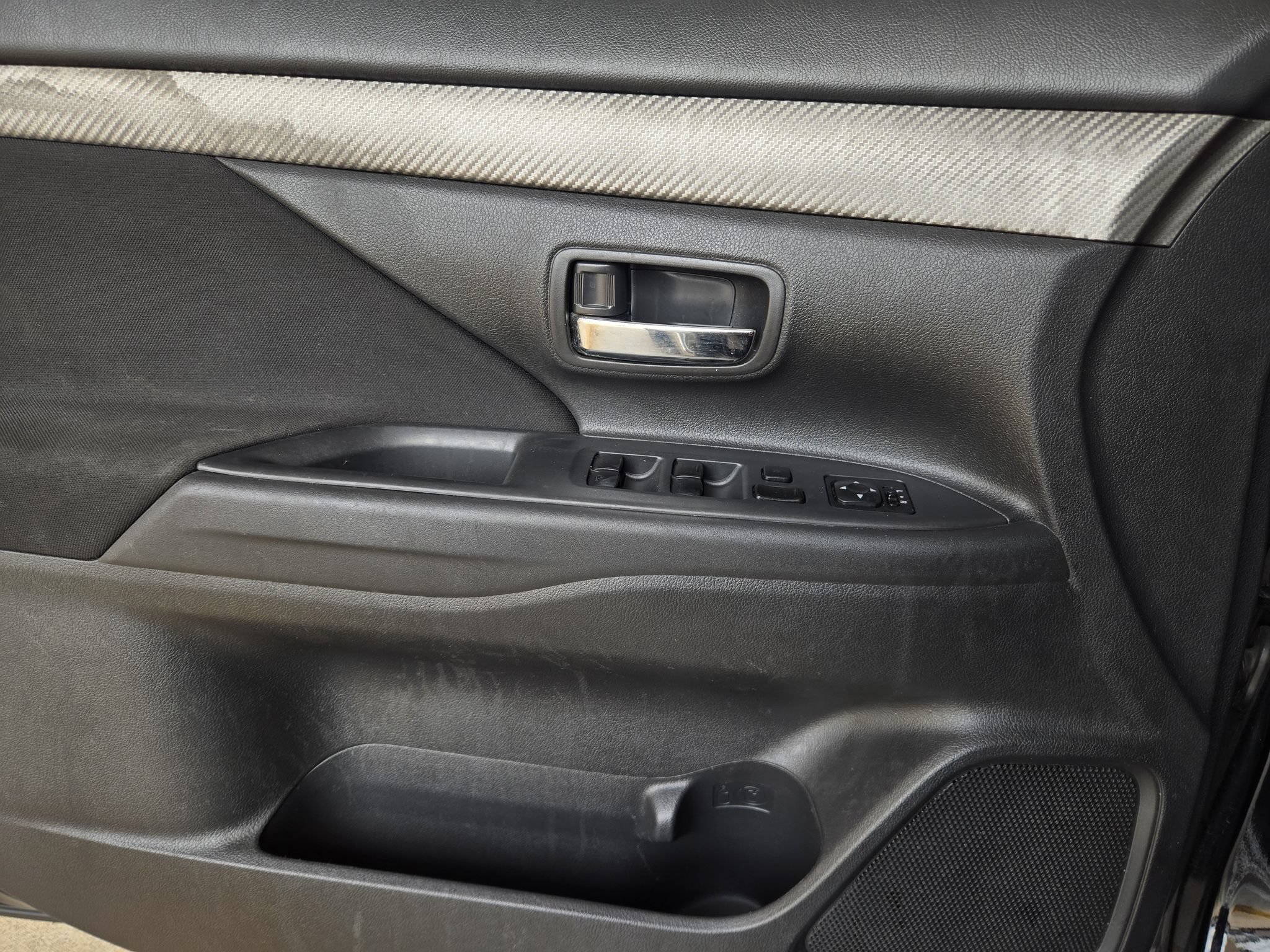 Used 2017 Mitsubishi Outlander SE FWD image 22