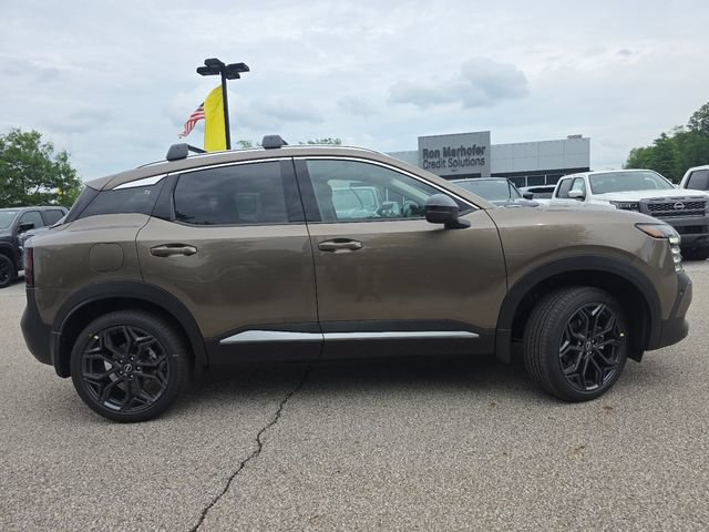 New 2026 Nissan Kicks SR AWD/4WD image 16