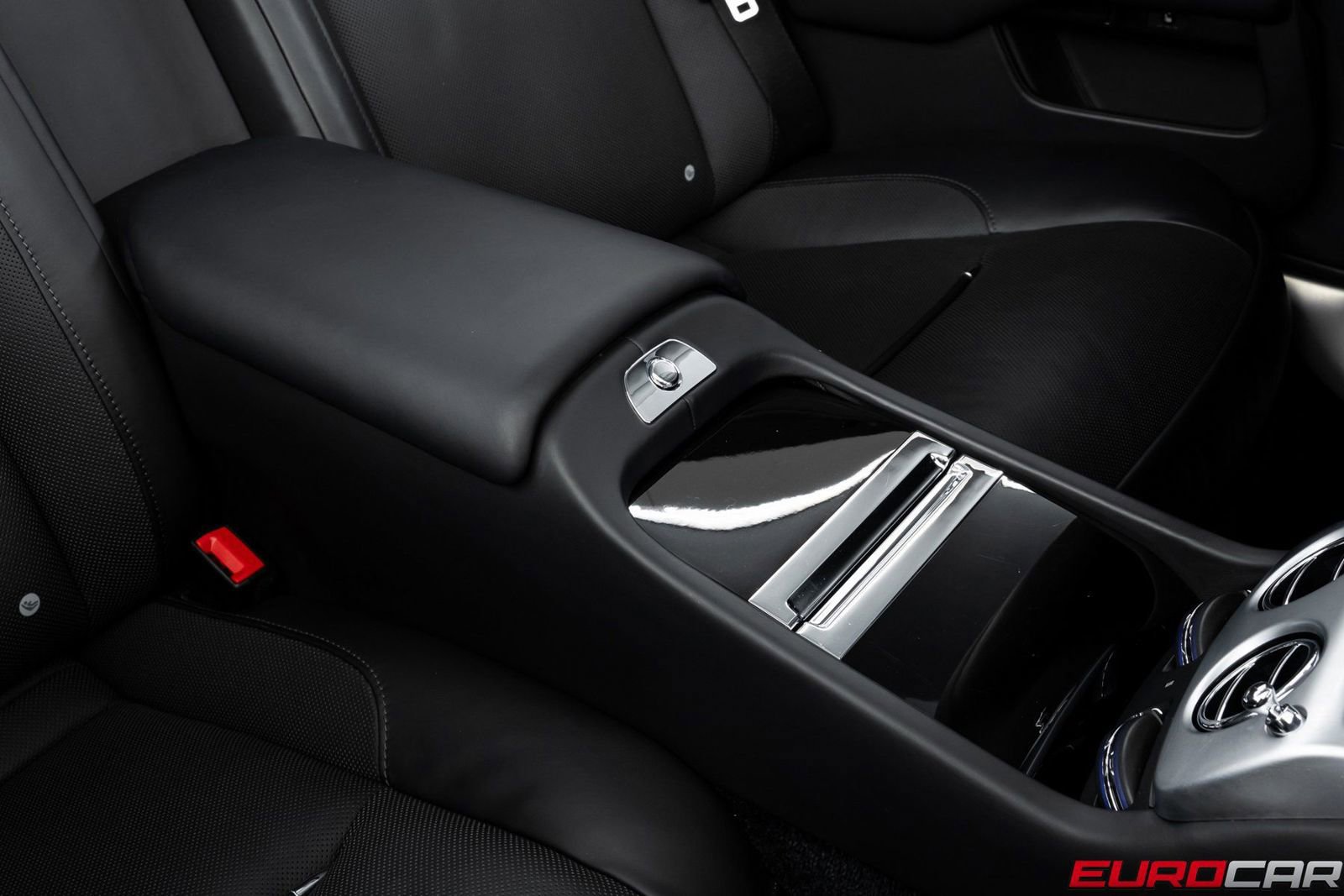 Used 2019 Rolls-Royce Dawn image 36