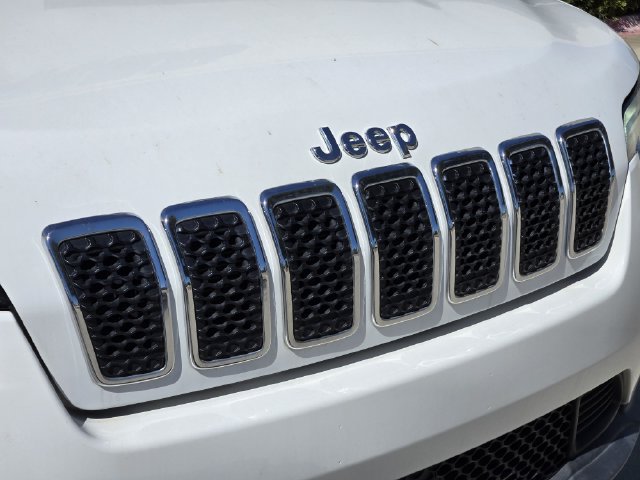 Certified 2021 Jeep Cherokee Latitude AWD/4WD image 11