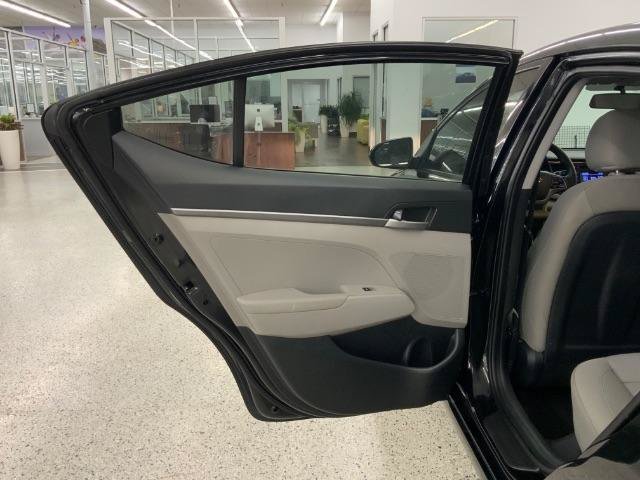 Used 2018 Hyundai Elantra SE FWD image 28