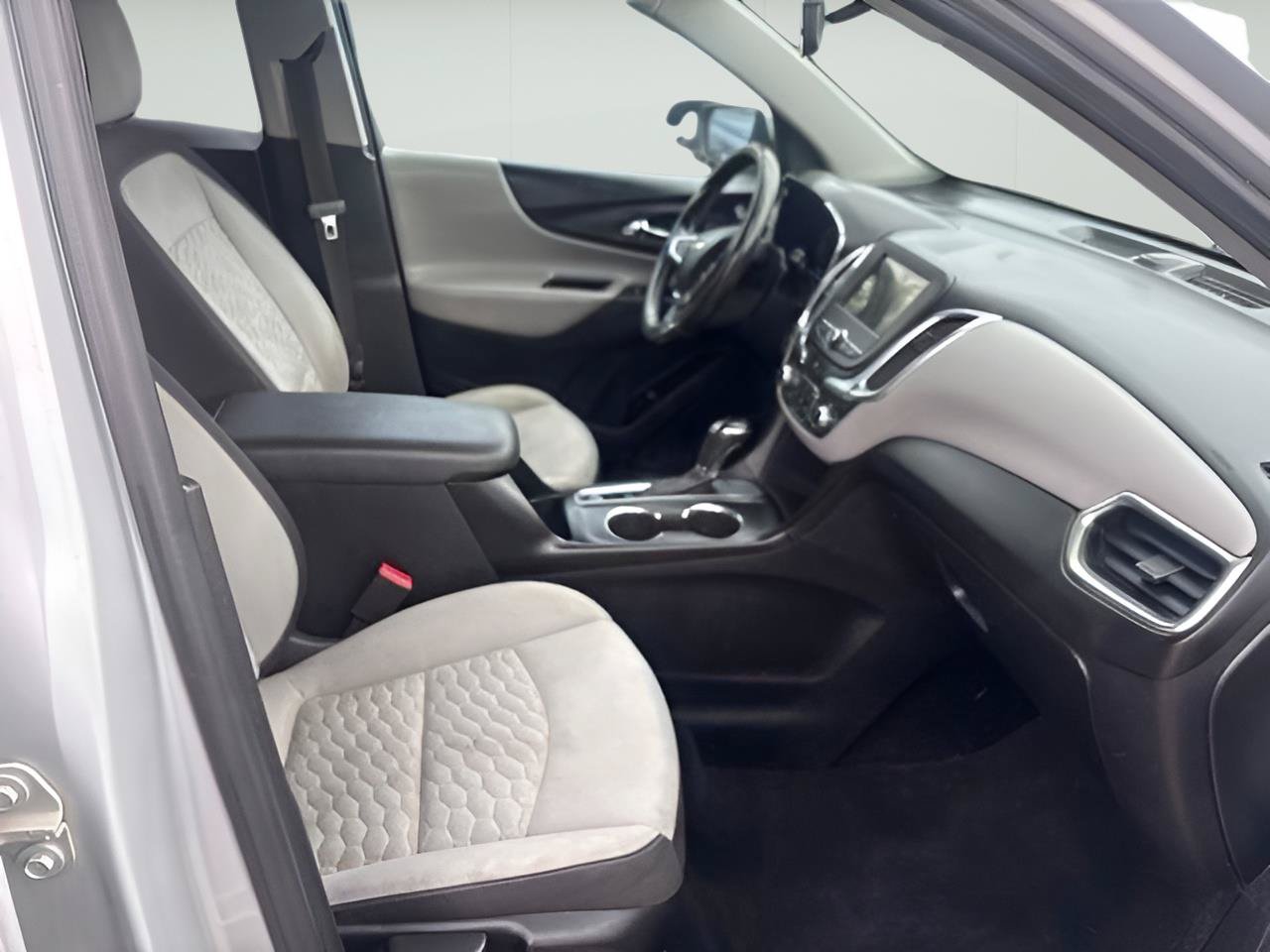 Used 2019 Chevrolet Equinox LT FWD image 13
