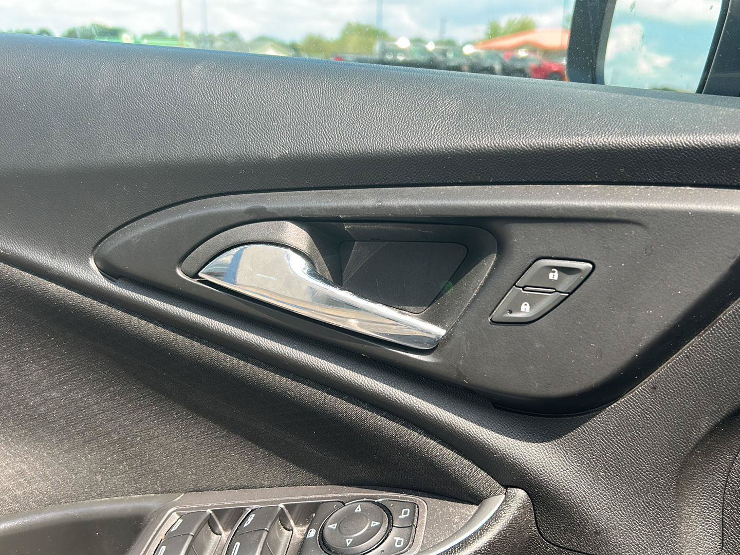 Used 2024 Chevrolet Malibu LT FWD image 15