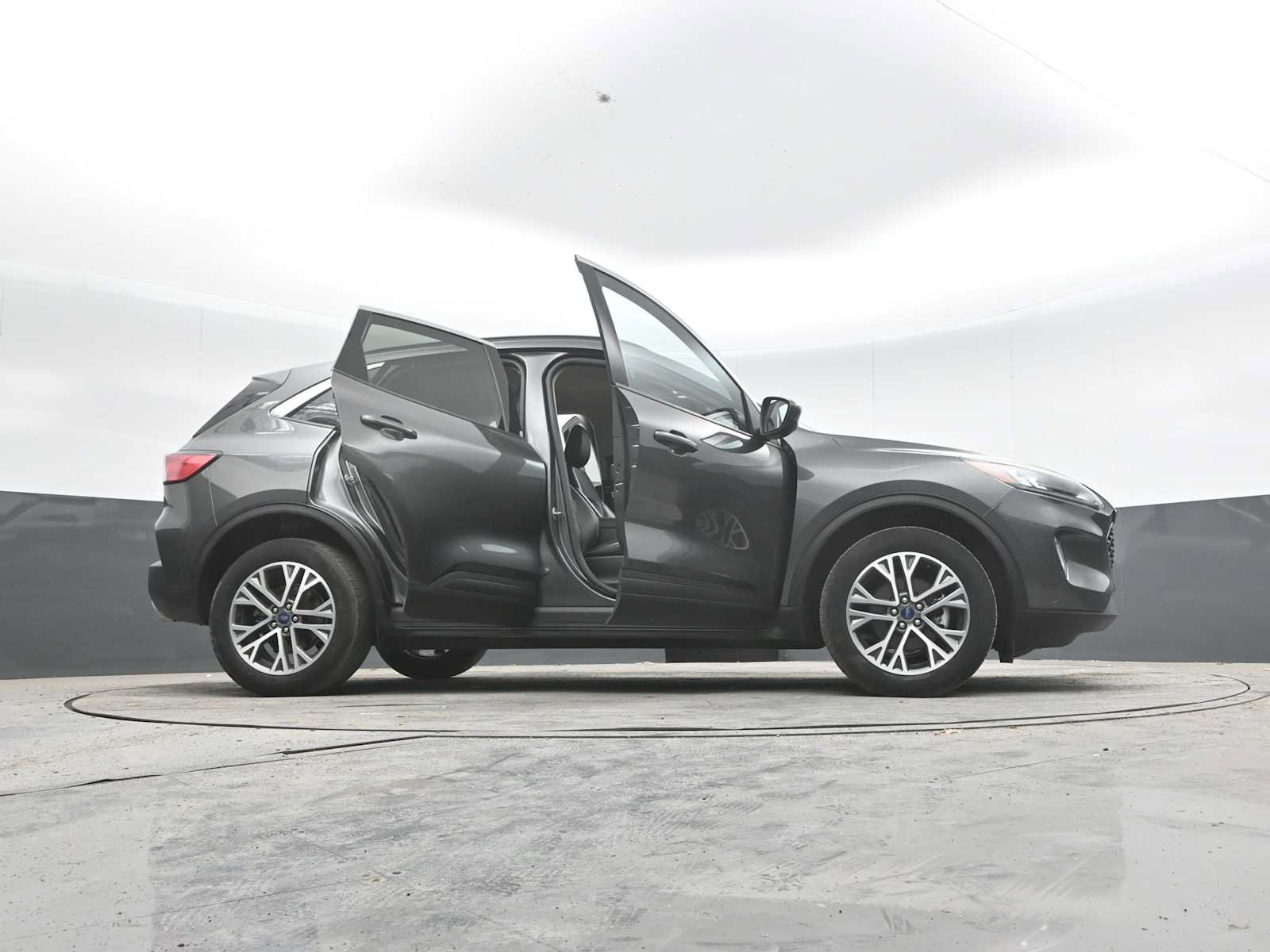 Used 2020 Ford Escape SEL AWD/4WD image 39