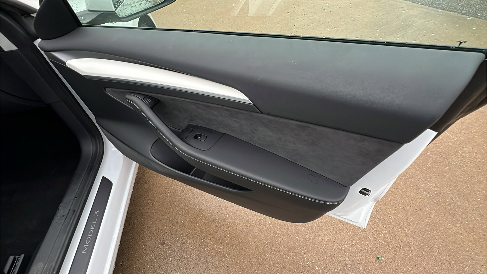 Used 2022 Tesla Model 3 Standard Range image 19