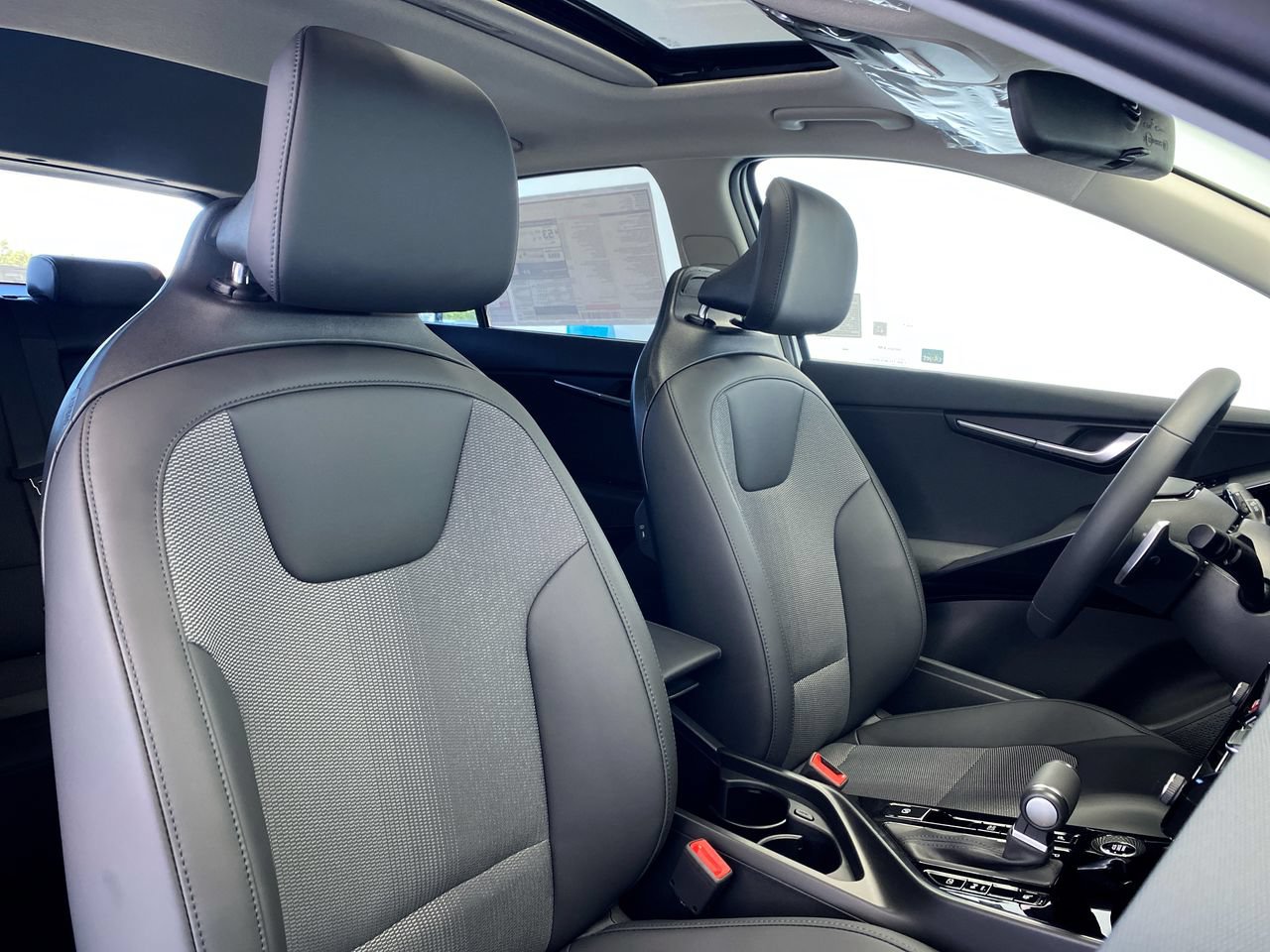New 2026 Kia Niro EX w/ EX Premium Package FWD image 32