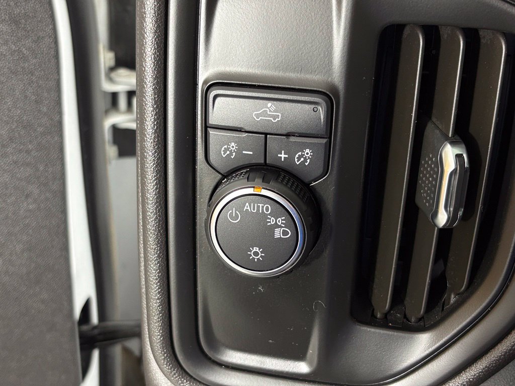 Used 2024 Chevrolet Silverado 1500 Custom RWD image 23