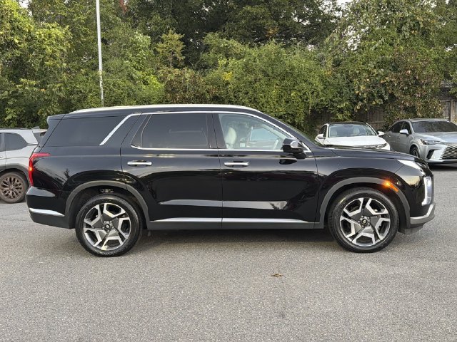 Used 2024 Hyundai Palisade Limited AWD/4WD image 2