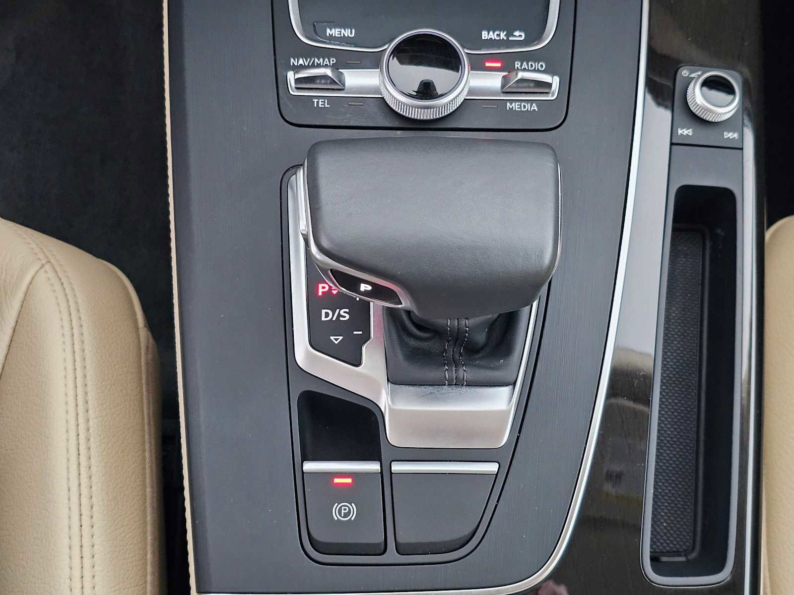 Used 2018 Audi Q5 Prestige w/ Prestige Package AWD/4WD image 30