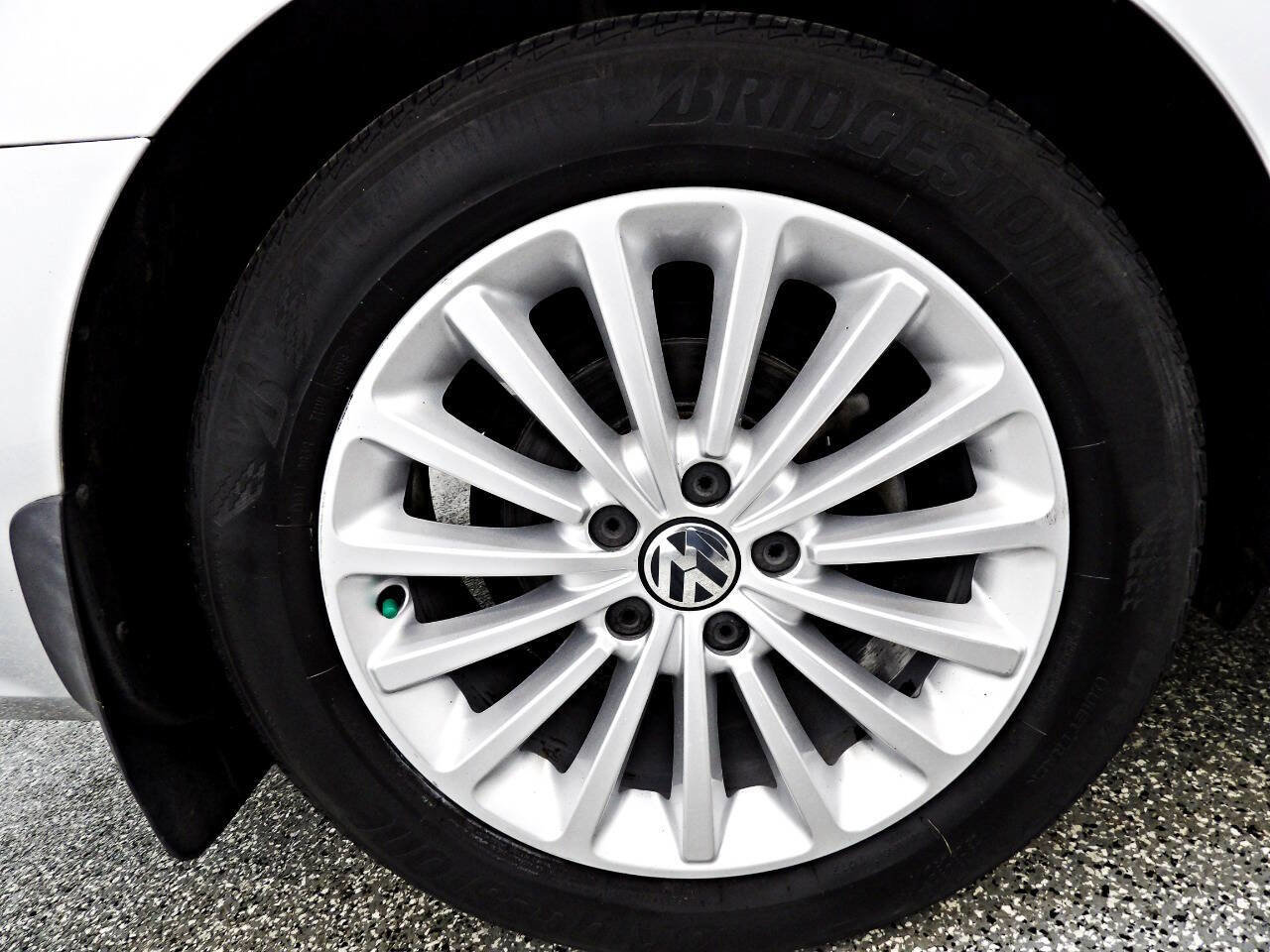 Used 2017 Volkswagen Passat 1.8T SE image 21