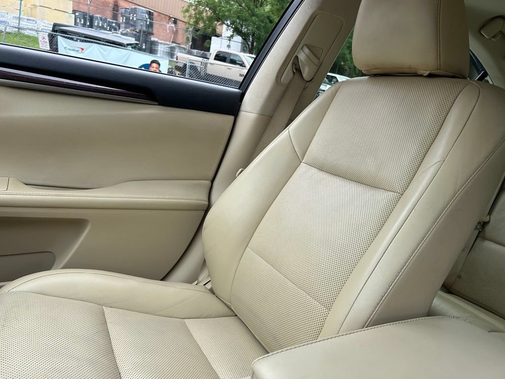 Used 2015 Lexus ES 350 w/ Luxury Package FWD image 11