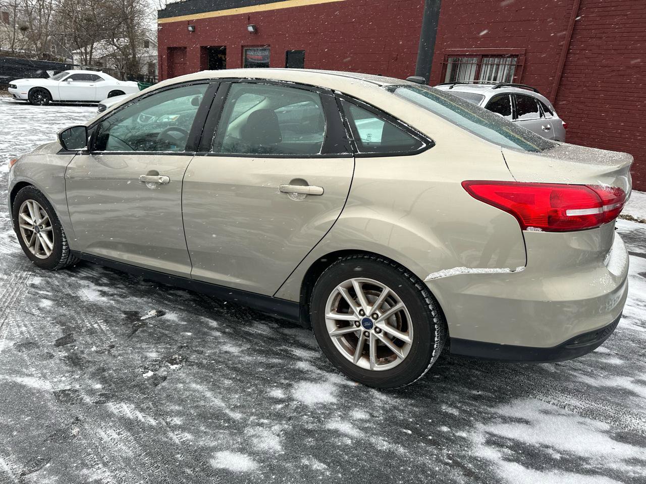 Used 2016 Ford Focus SE w/ SE Cold Weather Package image 3