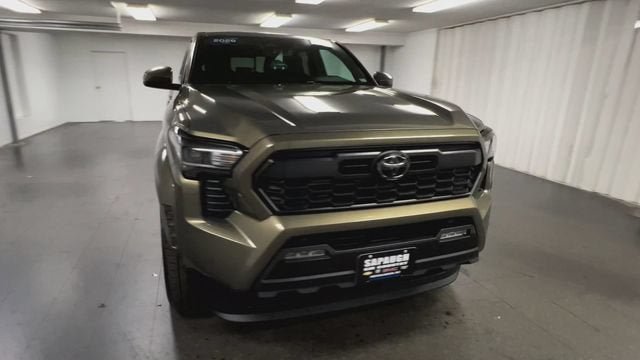 Used 2026 Toyota Tacoma TRD Sport w/ TRD Sport Upgrade Package AWD/4WD image 3