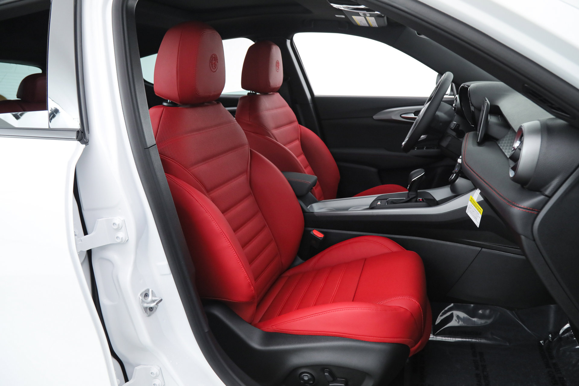 New 2026 Alfa Romeo Tonale Sprint w/ Red Premium Package image 19