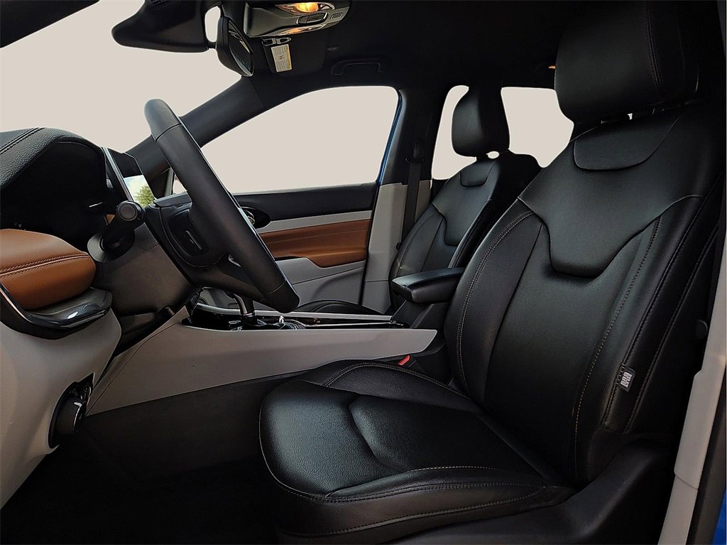 Used 2024 Jeep Compass Limited image 12