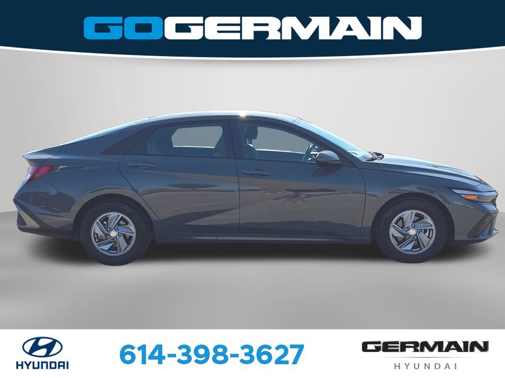 Certified 2026 Hyundai Elantra SE FWD image 7