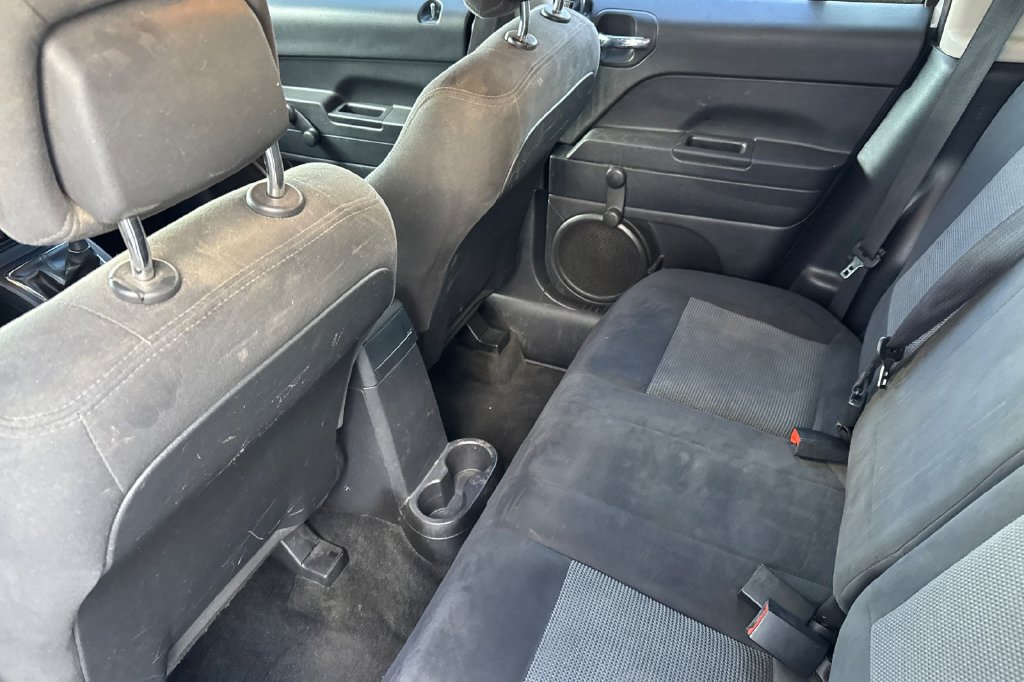Used 2015 Jeep Patriot Sport FWD image 15