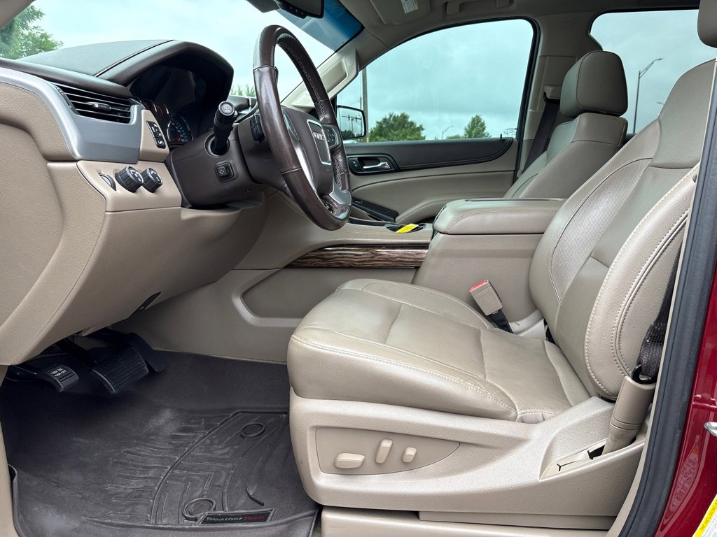 Used 2018 GMC Yukon SLT w/ Premium Edition AWD/4WD image 17