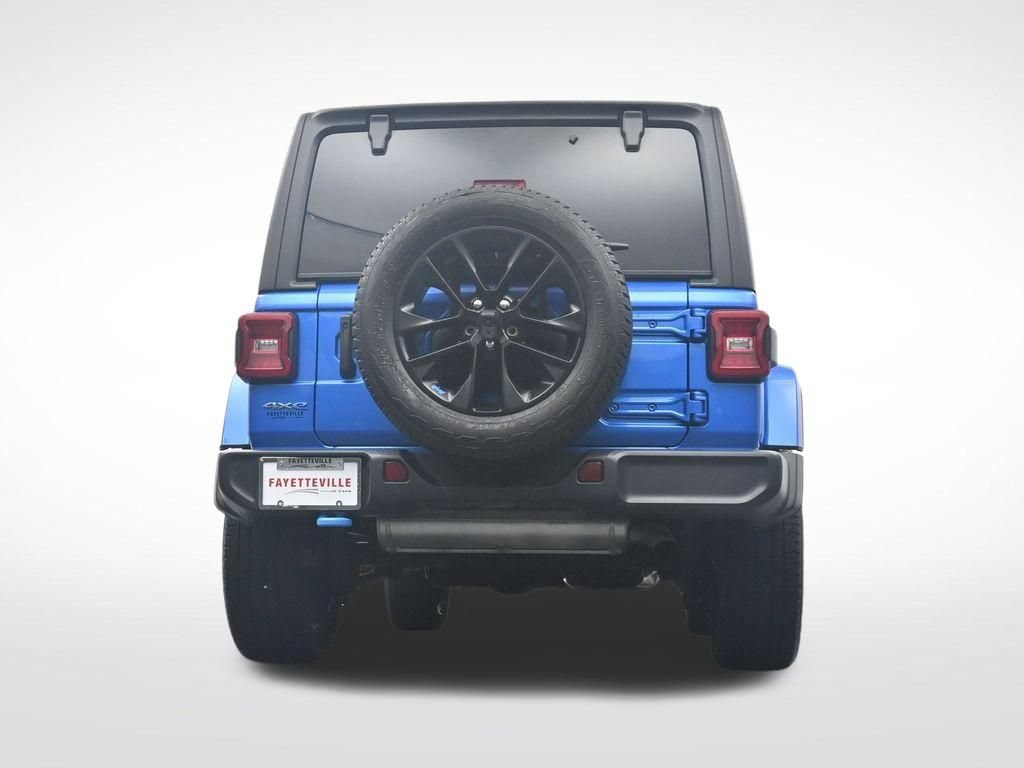 Used 2022 Jeep Wrangler Unlimited Sahara AWD/4WD image 34