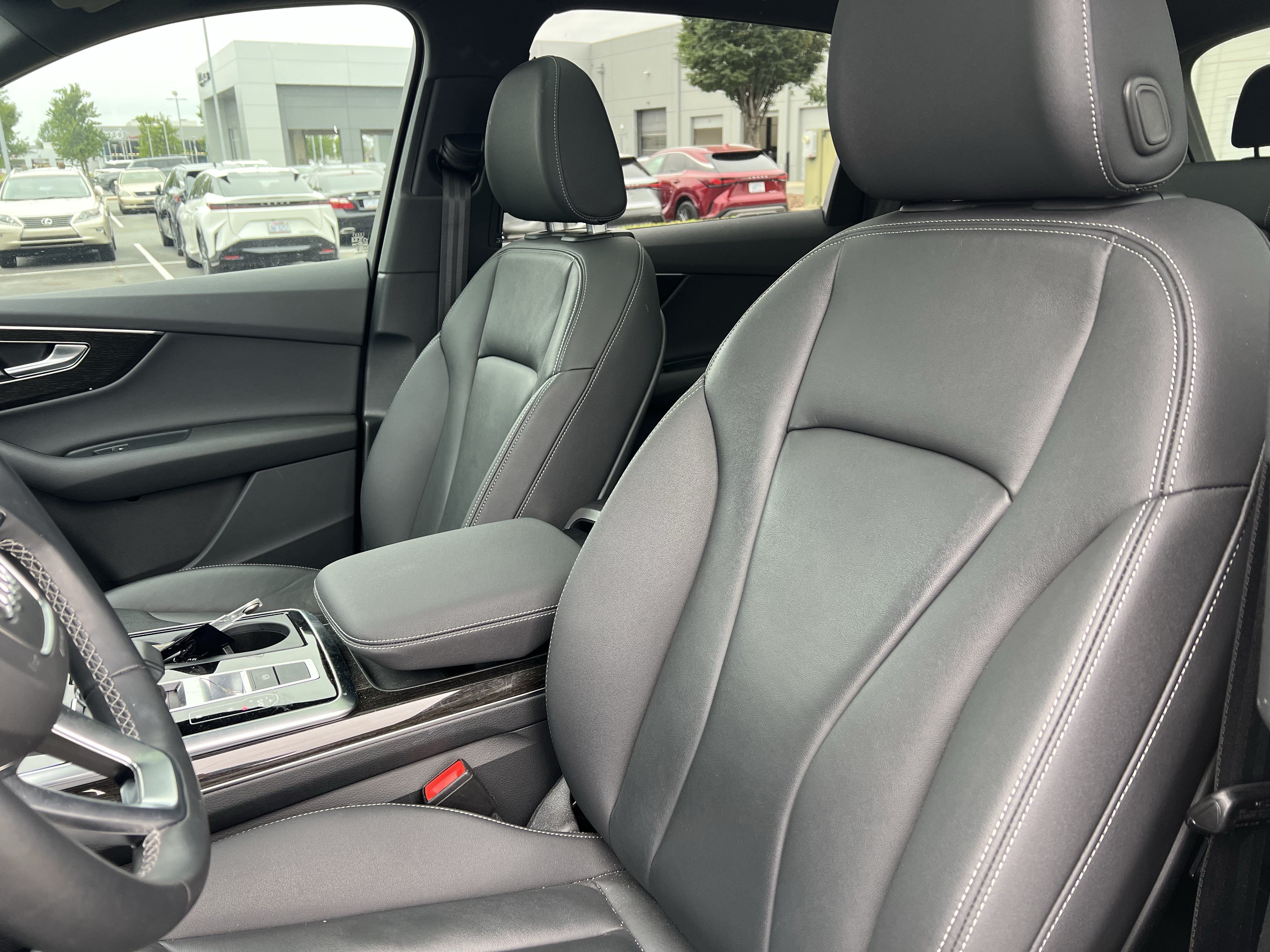 Used 2025 Audi Q7 2.0T Premium w/ Convenience Package AWD/4WD image 16