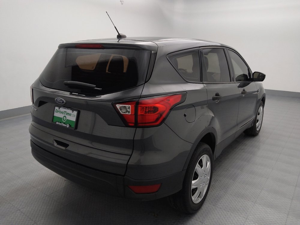 Used 2019 Ford Escape S image 9