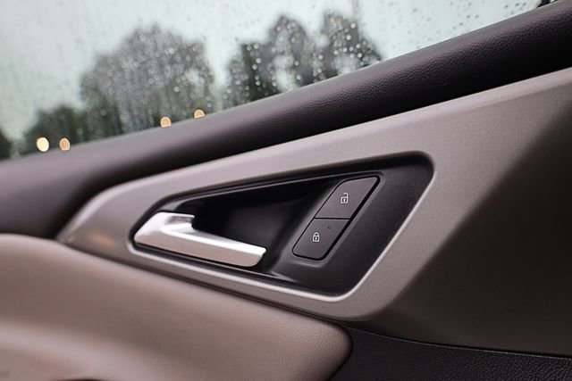 Used 2024 Chevrolet Traverse LT w/ Enhanced Driving Package image 20