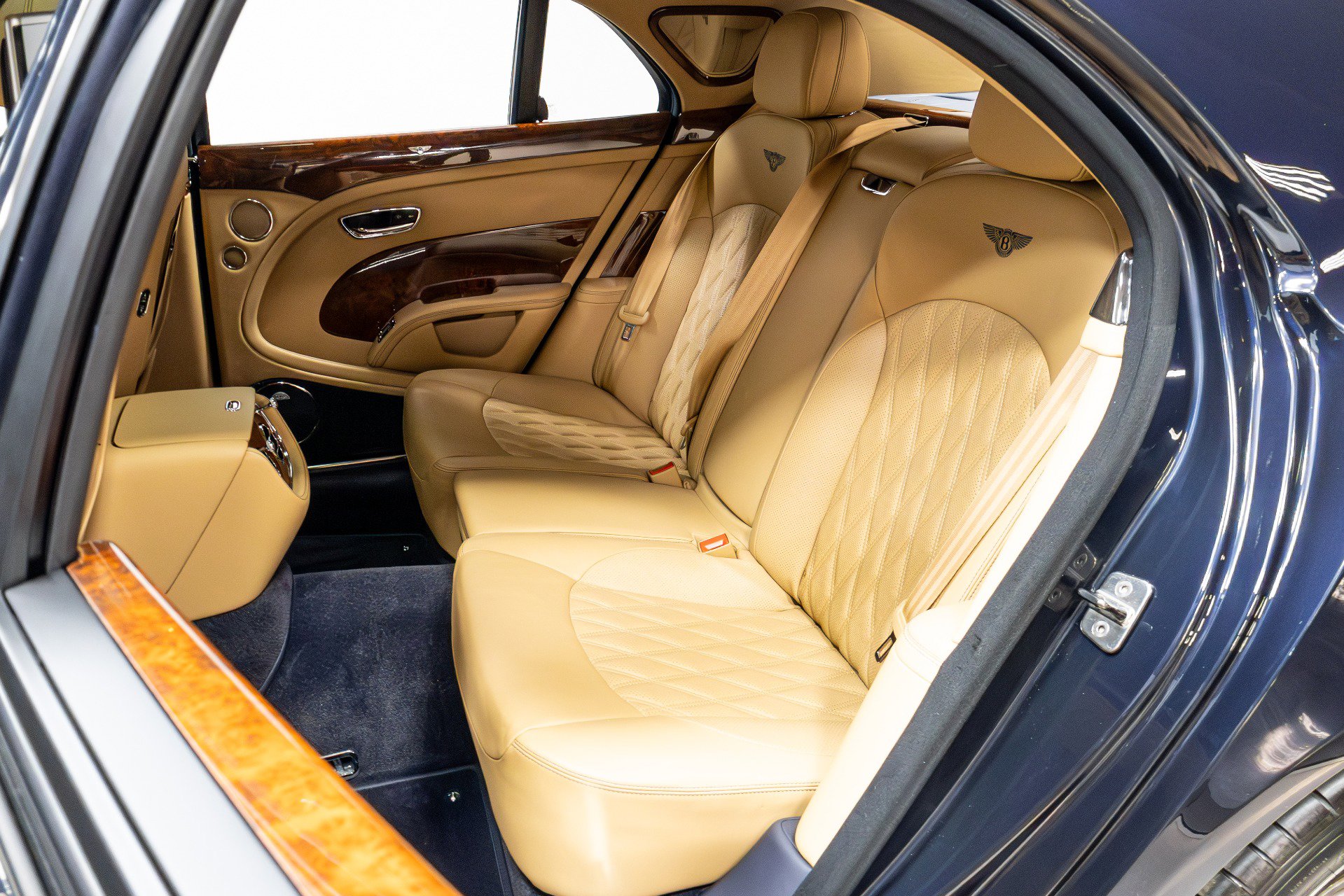 Used 2017 Bentley Mulsanne image 40