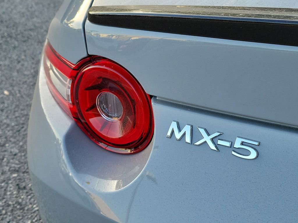 New 2026 MAZDA MX-5 Miata Club w/ Interior Package RWD image 8