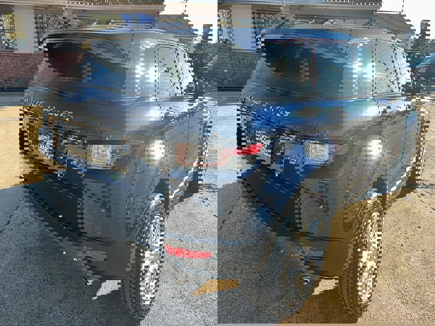 Used 2018 Land Rover Range Rover Evoque SE Premium image 5