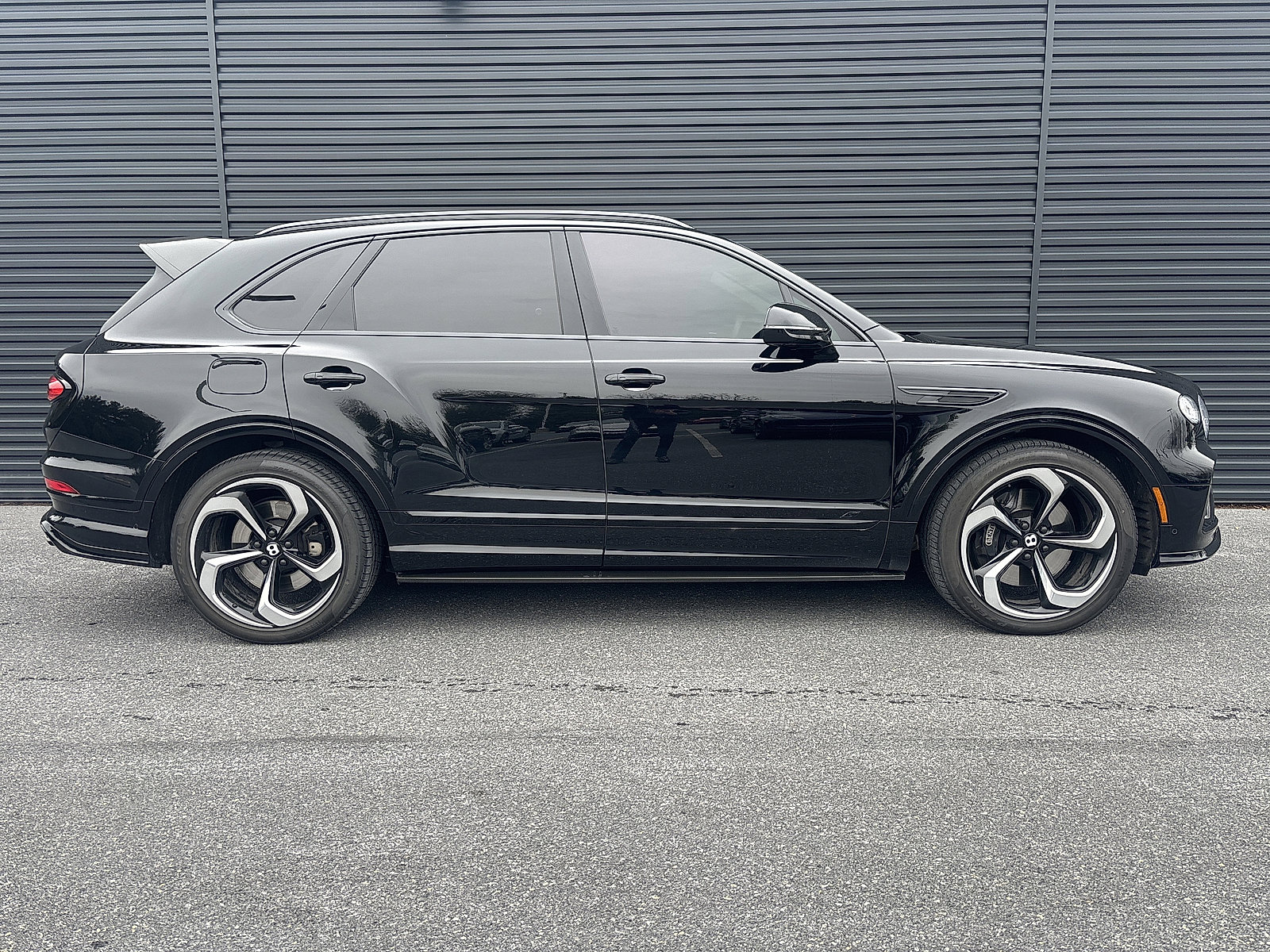 Used 2022 Bentley Bentayga image 6