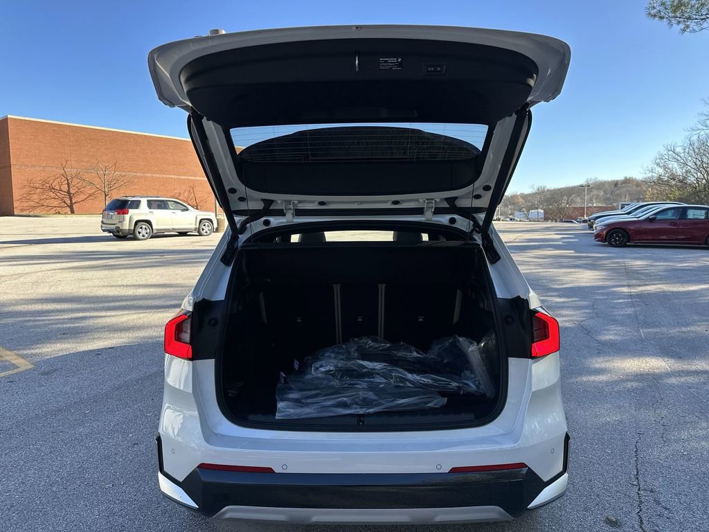 Used 2025 BMW X1 xDrive28i w/ Convenience Package image 32