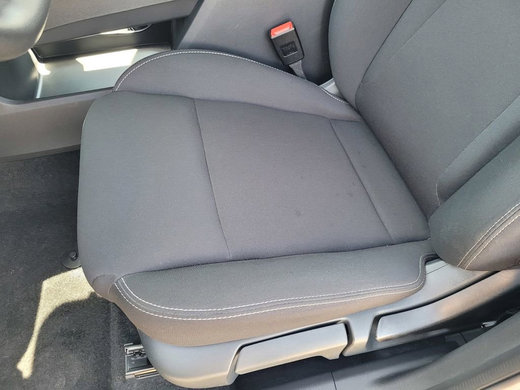Used 2025 Nissan Rogue S FWD image 10