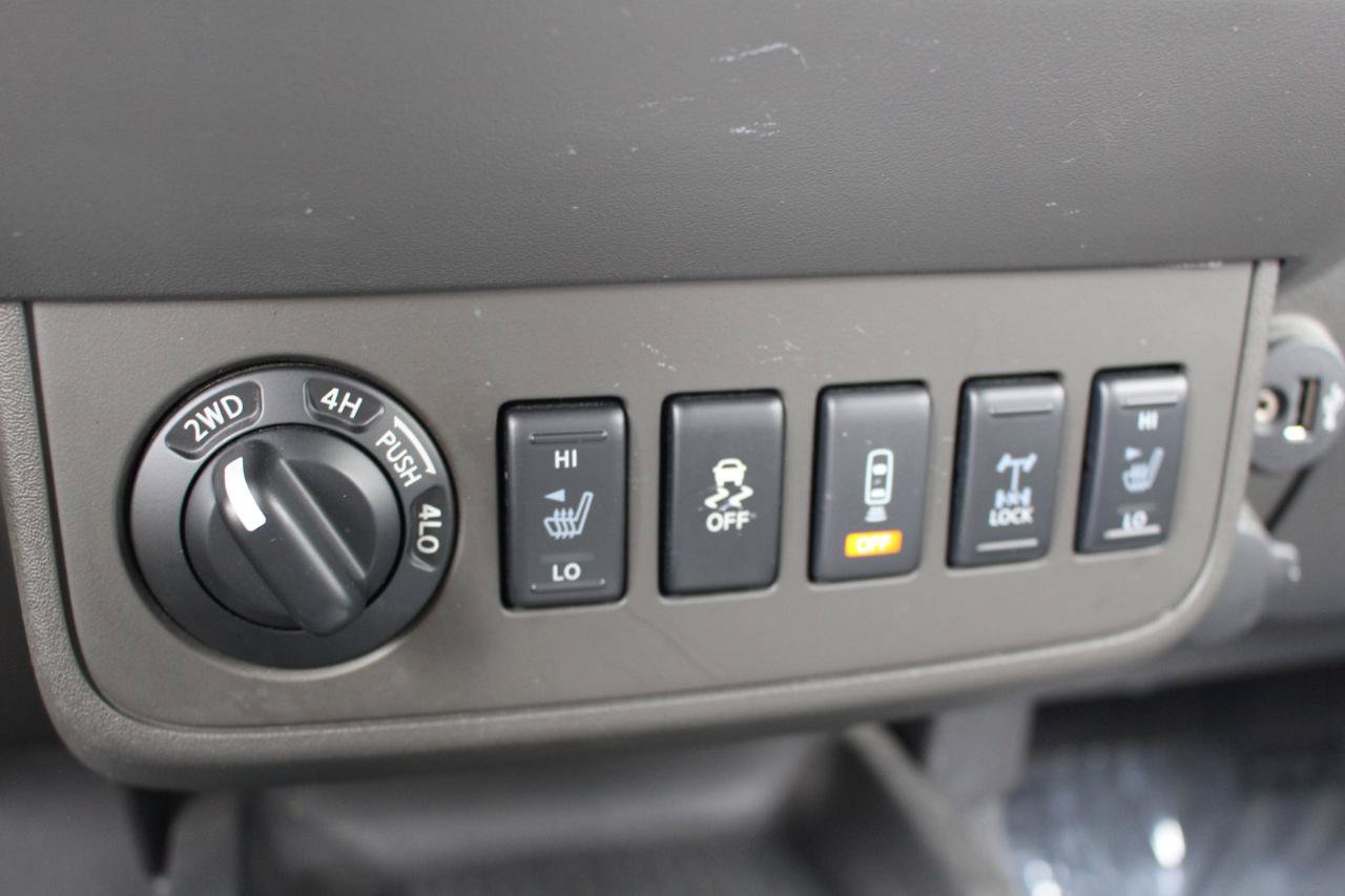 Used 2019 Nissan Frontier PRO-4X AWD/4WD image 25