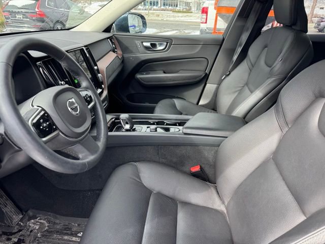 Used 2023 Volvo XC60 B5 Plus w/ Climate Package image 9