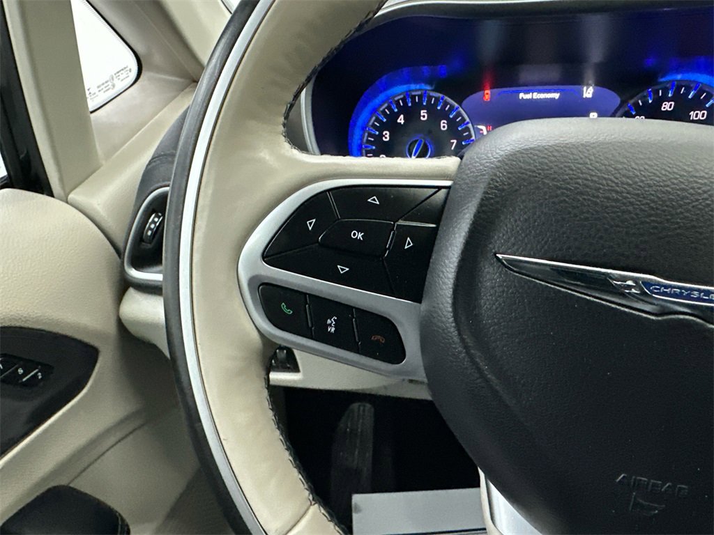 Used 2017 Chrysler Pacifica Limited w/ UConnect Theater Package image 30