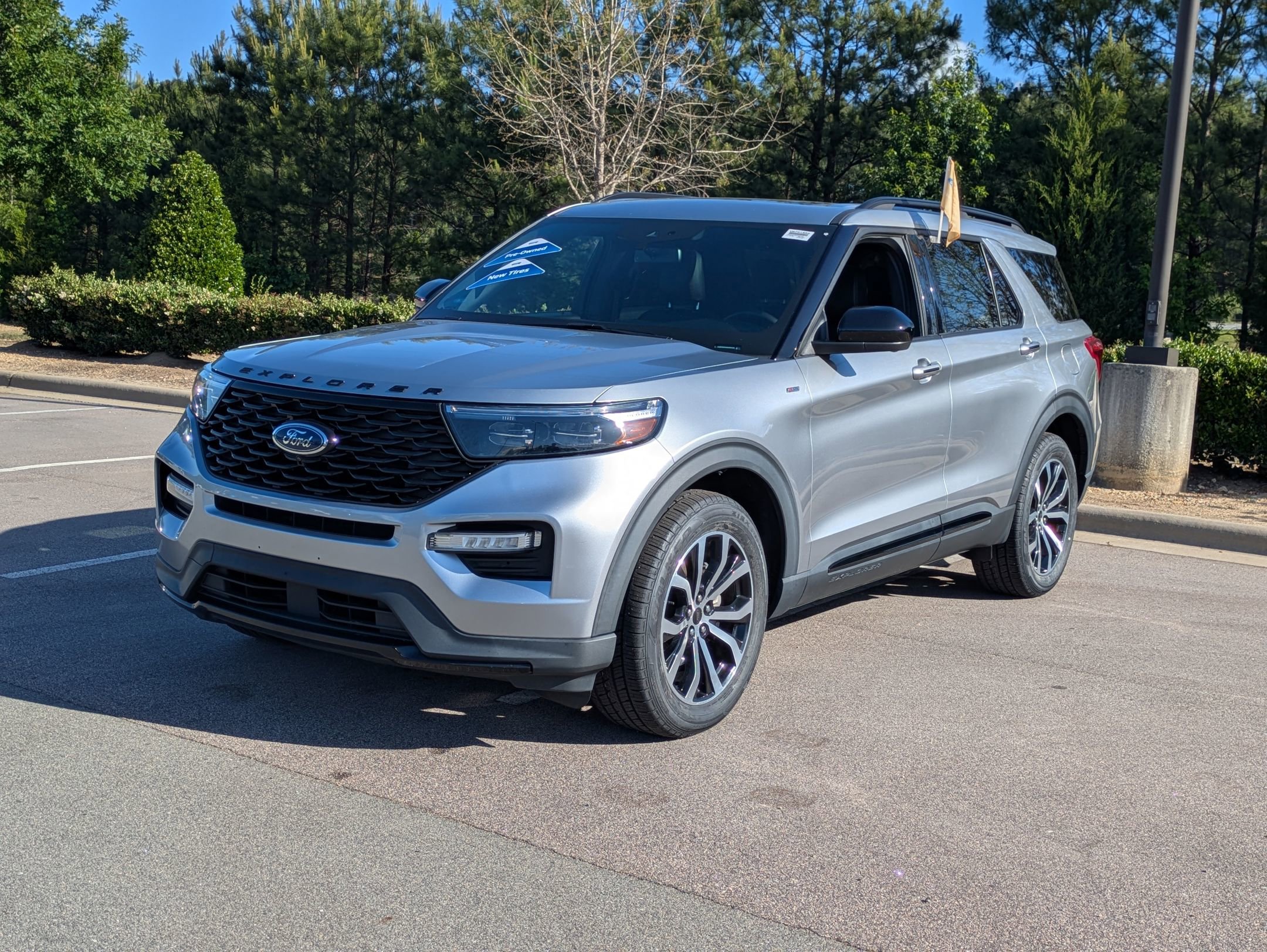 Certified 2022 Ford Explorer ST-Line w/ Class IV Trailer Tow Package AWD/4WD image 8