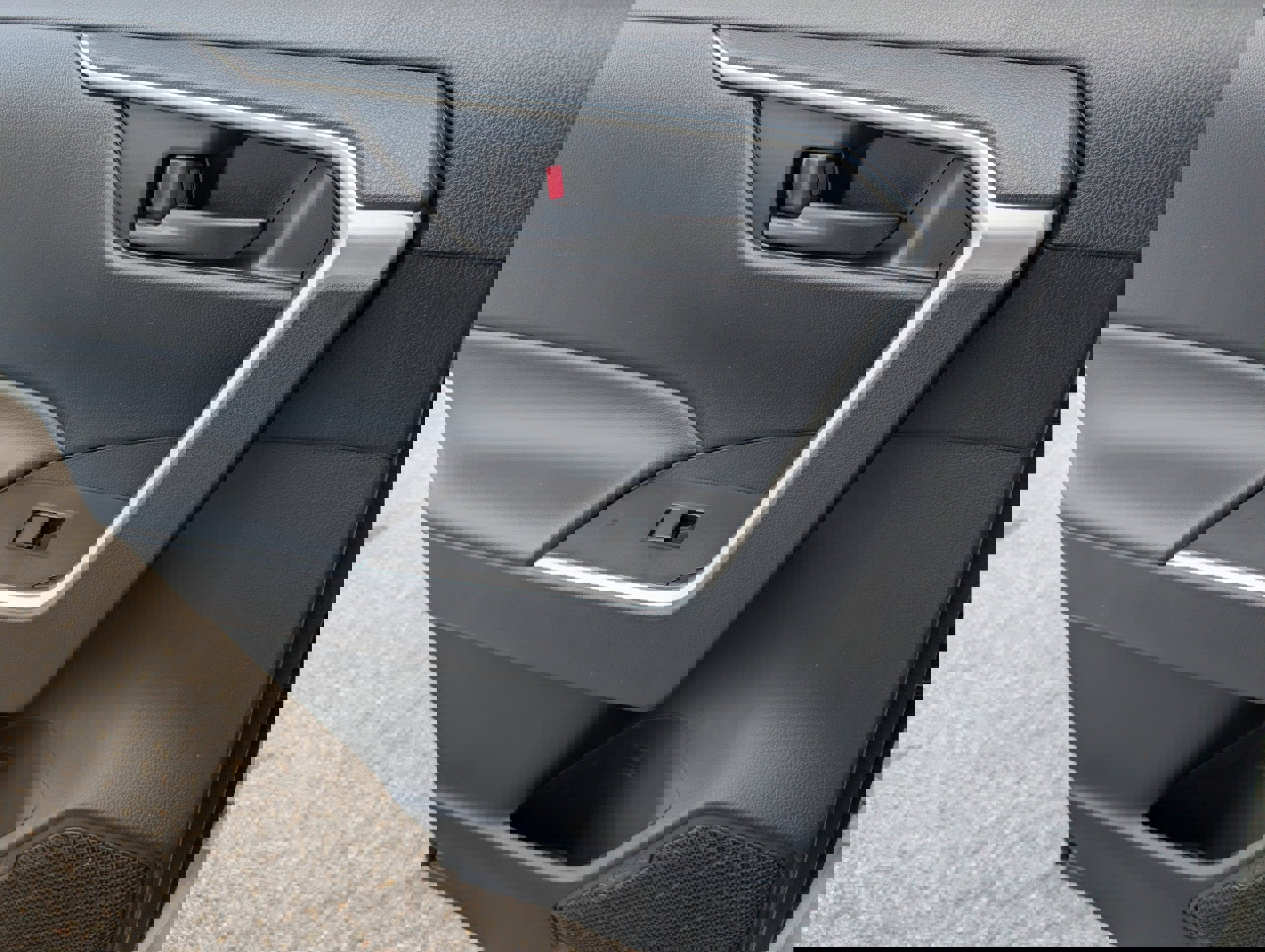 New 2025 Toyota RAV4 LE image 28