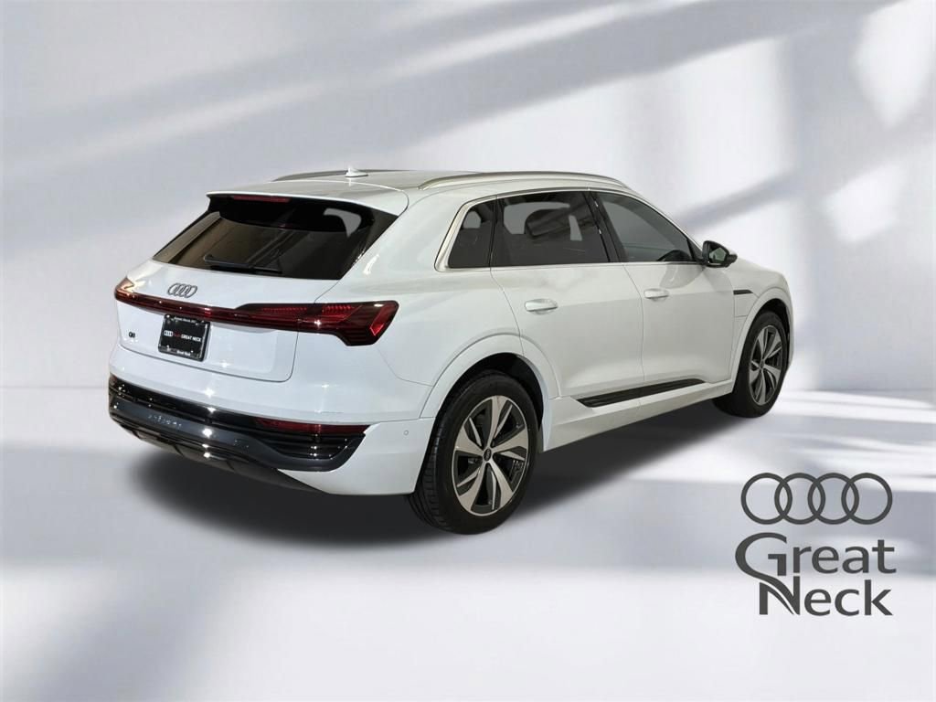 Used 2024 Audi Q8 e-tron Premium Plus w/ Premium Plus Package AWD/4WD image 10