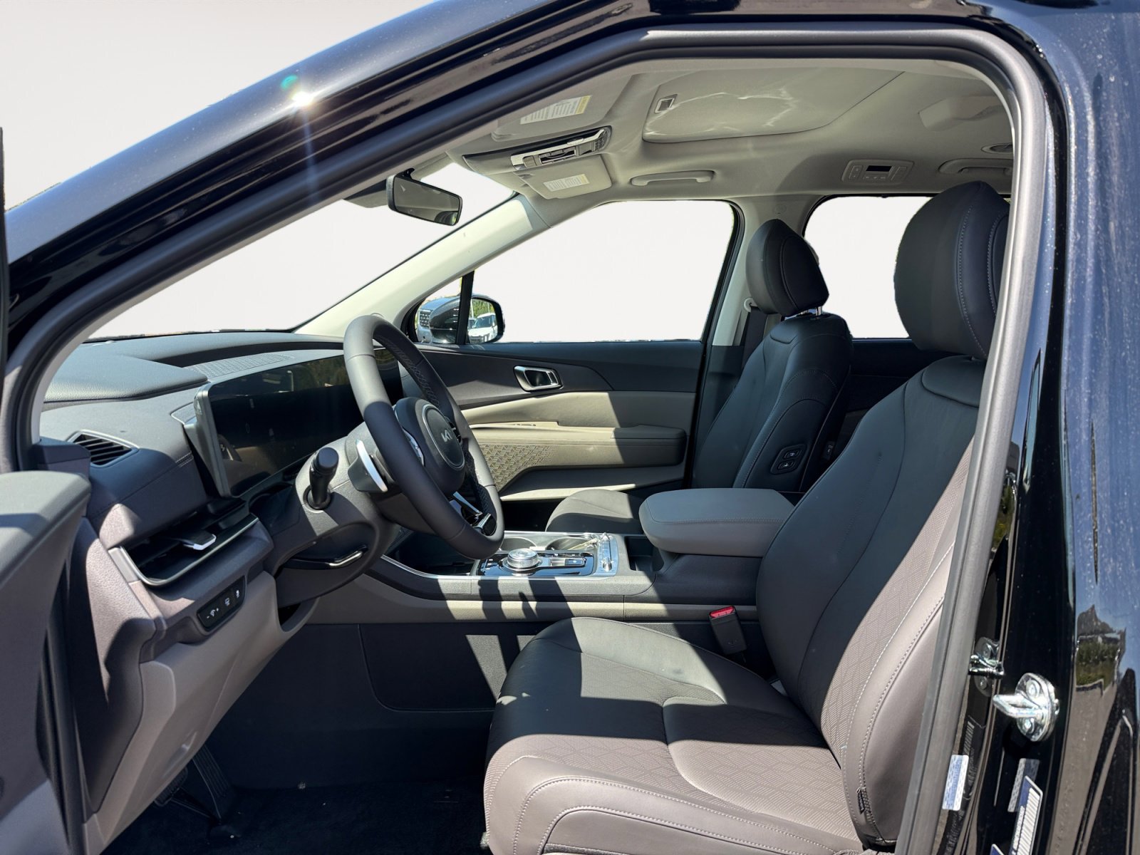 New 2026 Kia Carnival SX FWD image 10