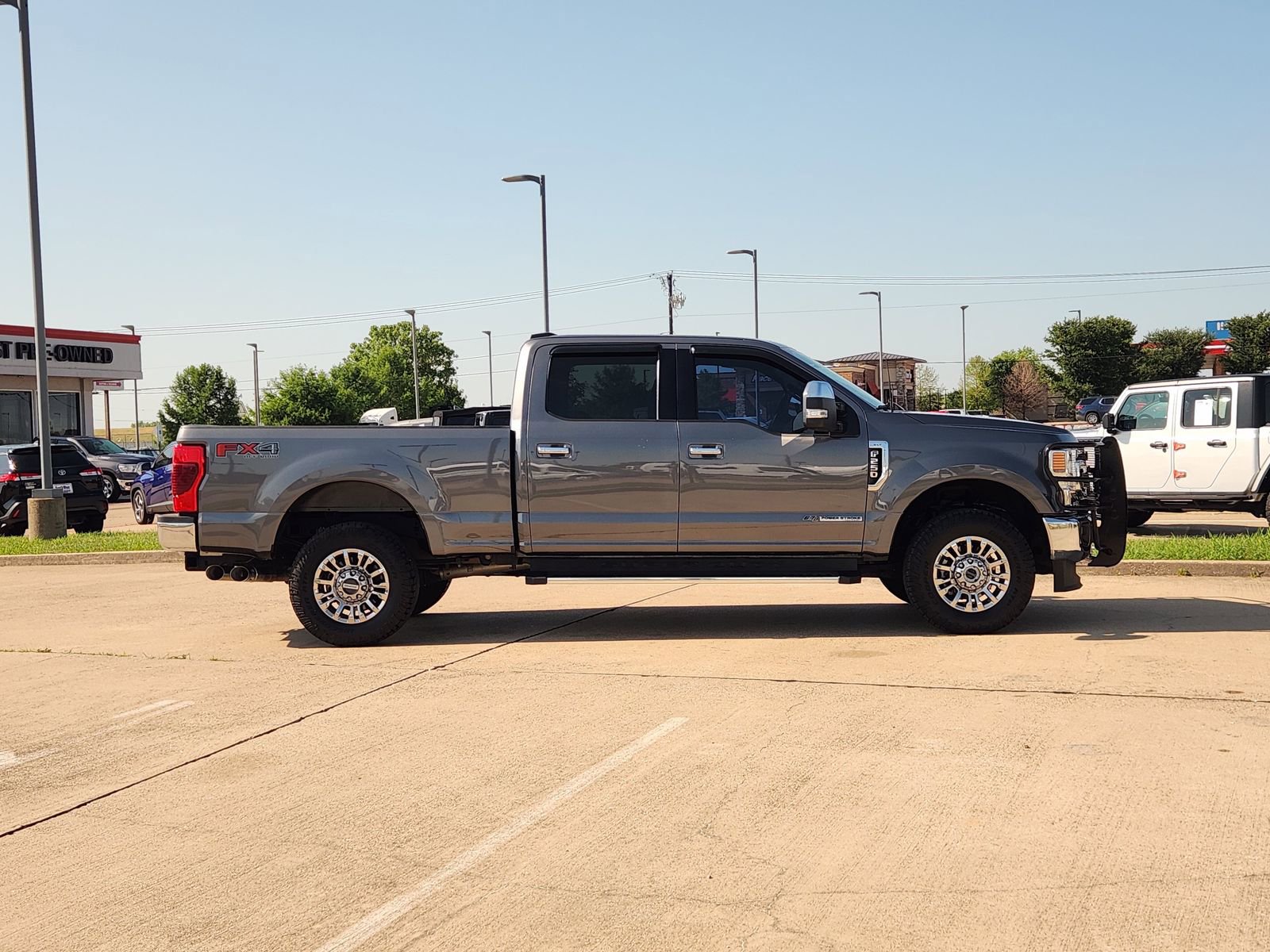 Used 2022 Ford F250 XLT w/ XLT Premium Package AWD/4WD image 7