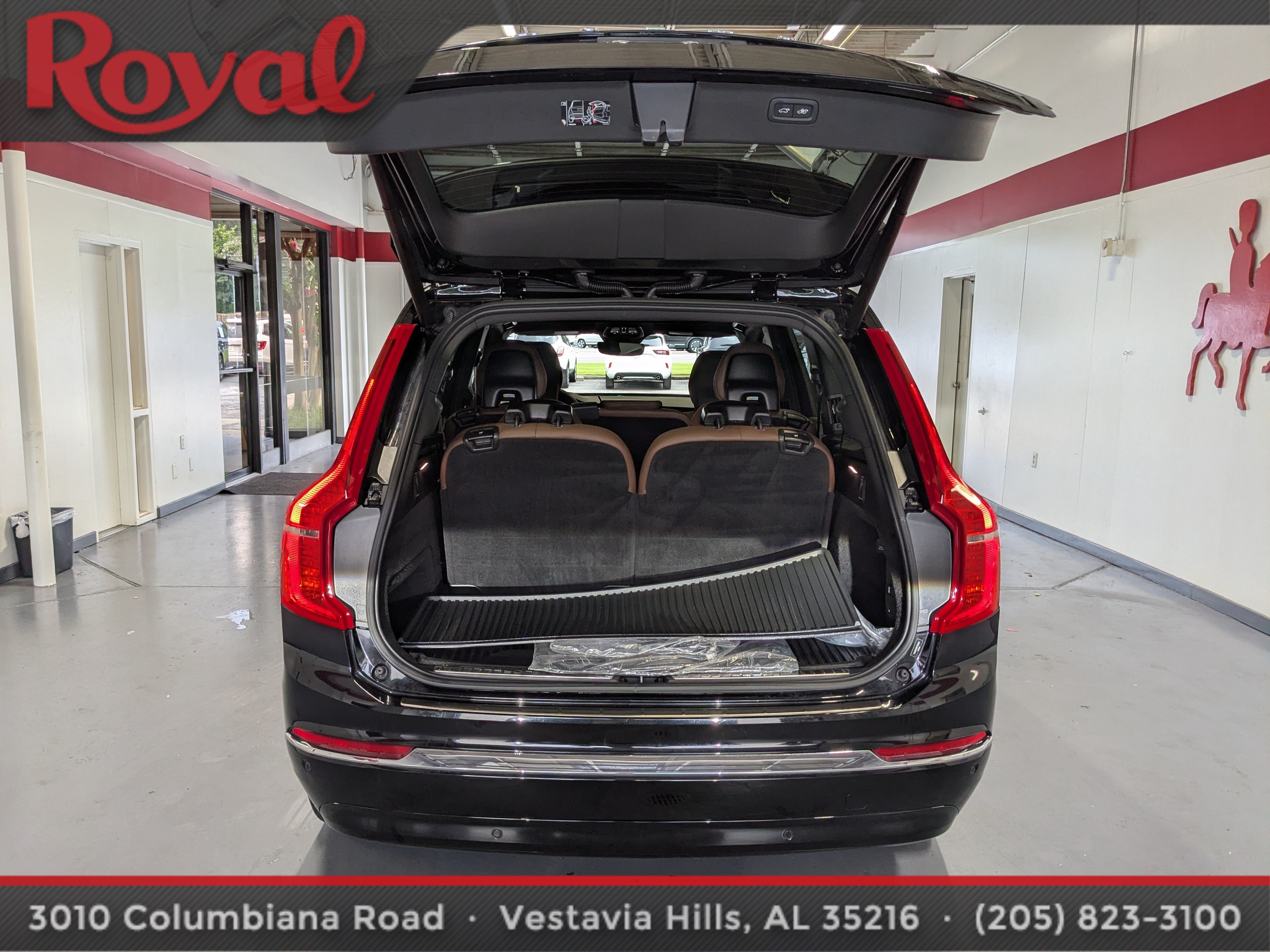 Certified 2023 Volvo XC90 B6 Plus w/ Protection Package Premier AWD/4WD image 13